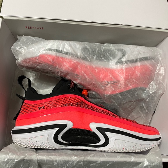 Jordan 36 low basketball shoe size 10 - Picture 1 of 9